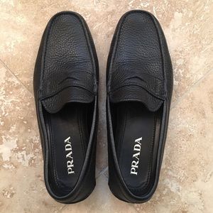 Prada Driving Loafers in Black Leather - Like New!